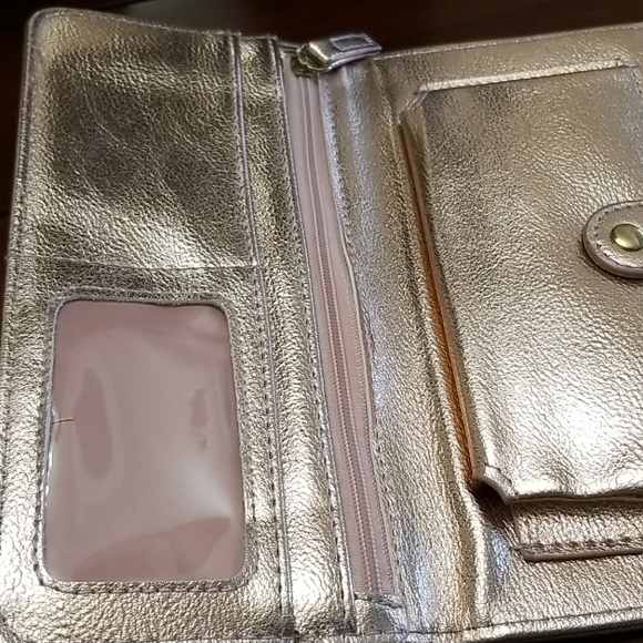 ⭐ RAMPAGE ROSE GOLD WALLET - Picture 5 of 9